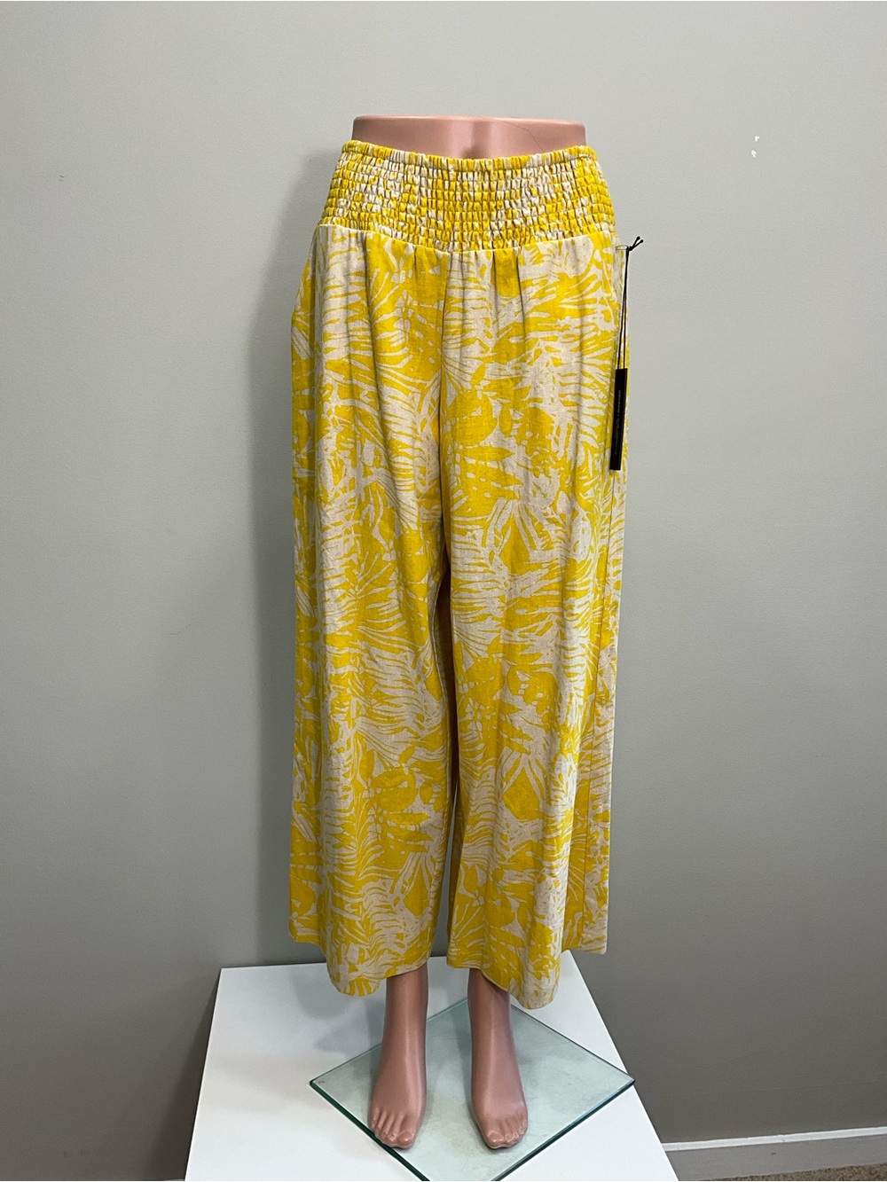 Tahari Yellow and White Wide Leg Pants - Picture 2 of 11
